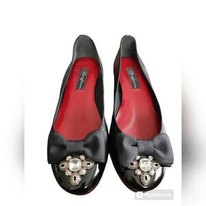 New Brighton "BOW" Slip On Flats Embellished Size 8